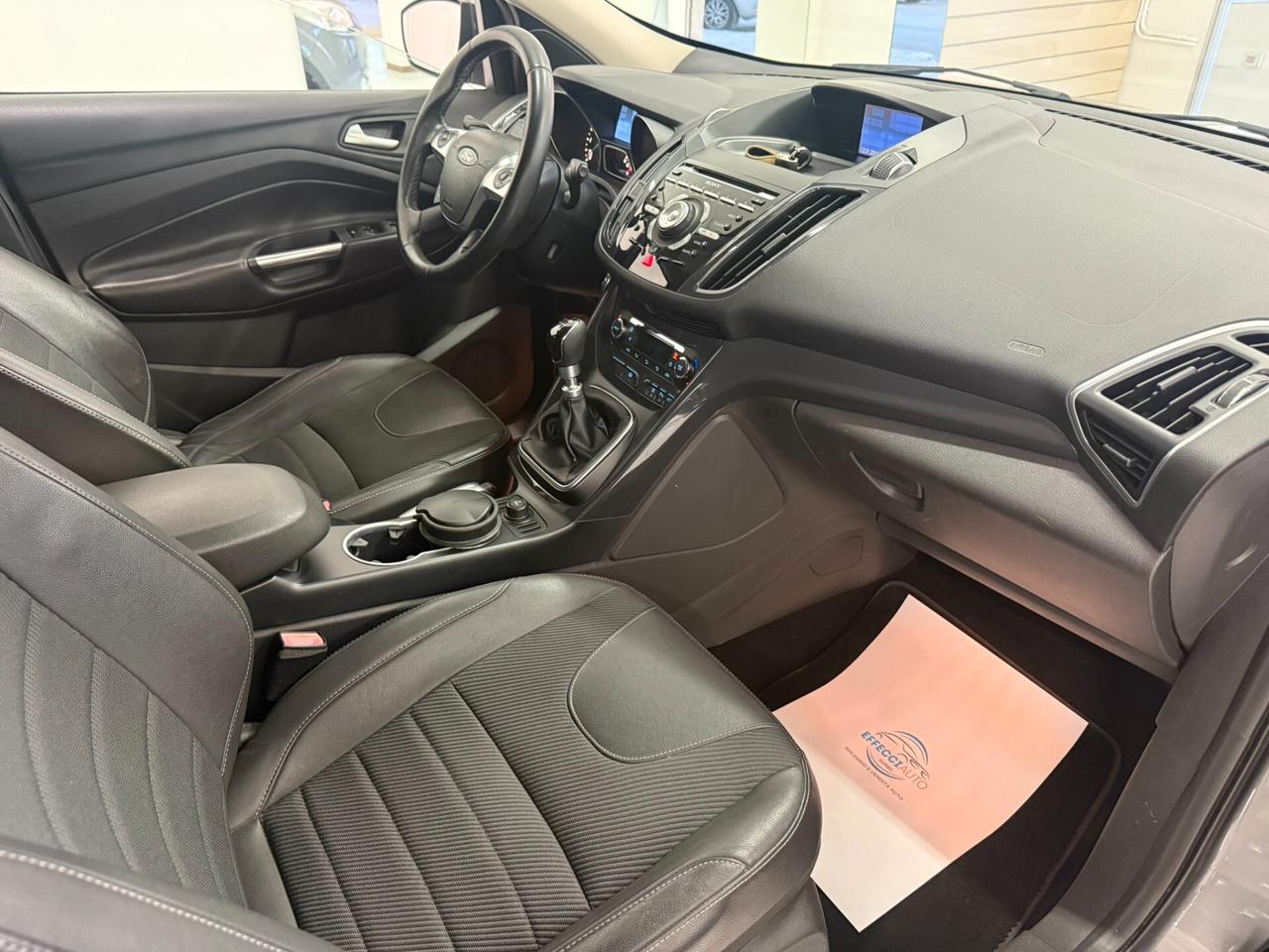 Ford Kuga 2.0 TDCi 140 CV Titanium Autocarro N1