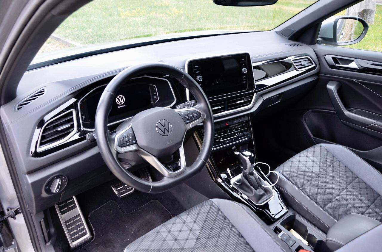 VOLKSWAGEN T-ROC 1.5 TSI R-LINE 150cv DSG, UNICOPROPRIETARIO, GAR. VW 12/27, SERVICE 5/26, UFF ITALIANA, FARI LED, APPLE ANDROID, PERMUTE