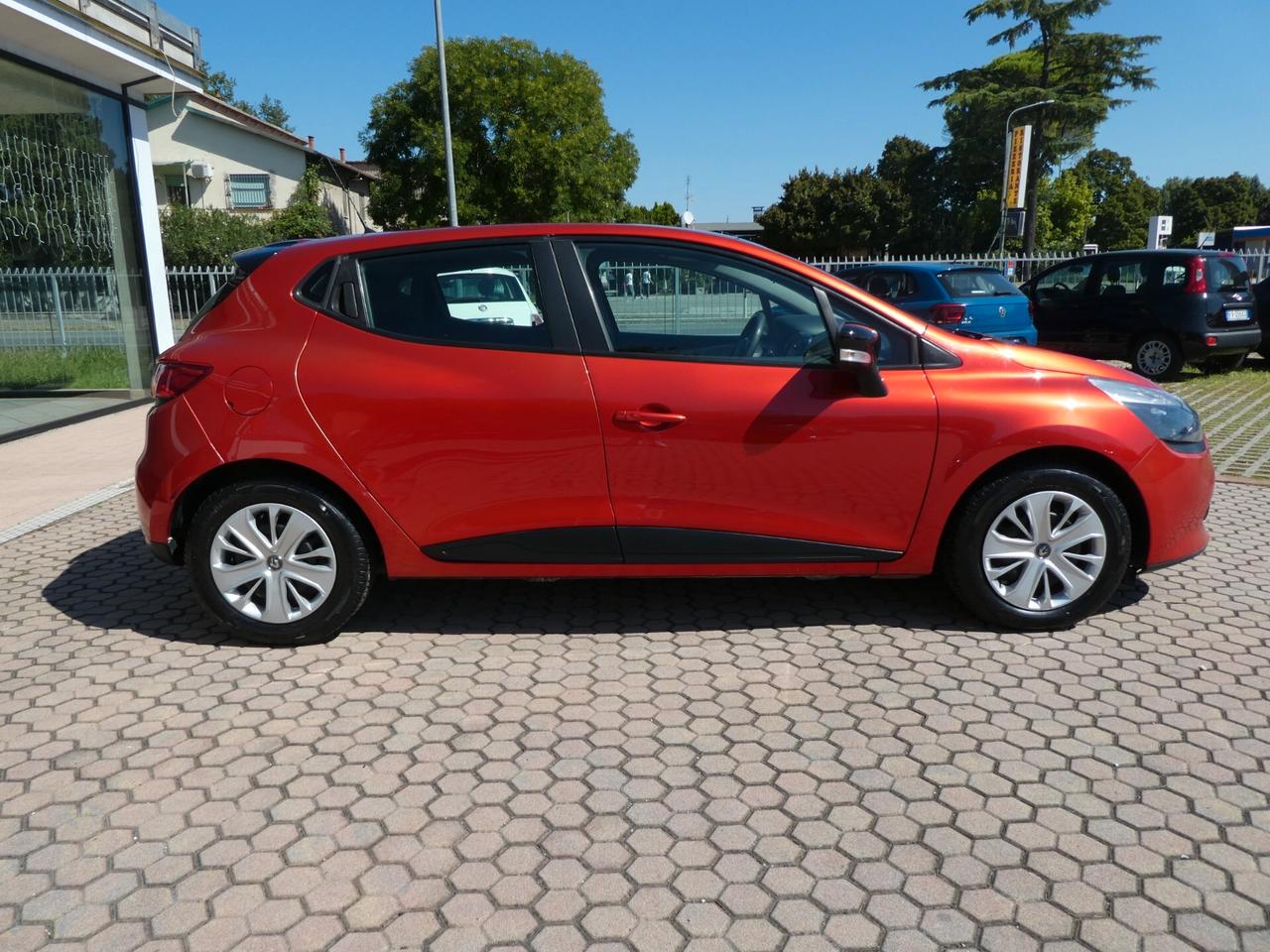 Renault Clio 1.2 75CV GPL 5 porte Live OK NEOPATENTATI