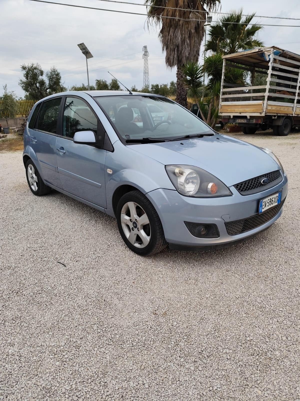 Ford Fiesta 1.4 TDCi 5p. Ghia