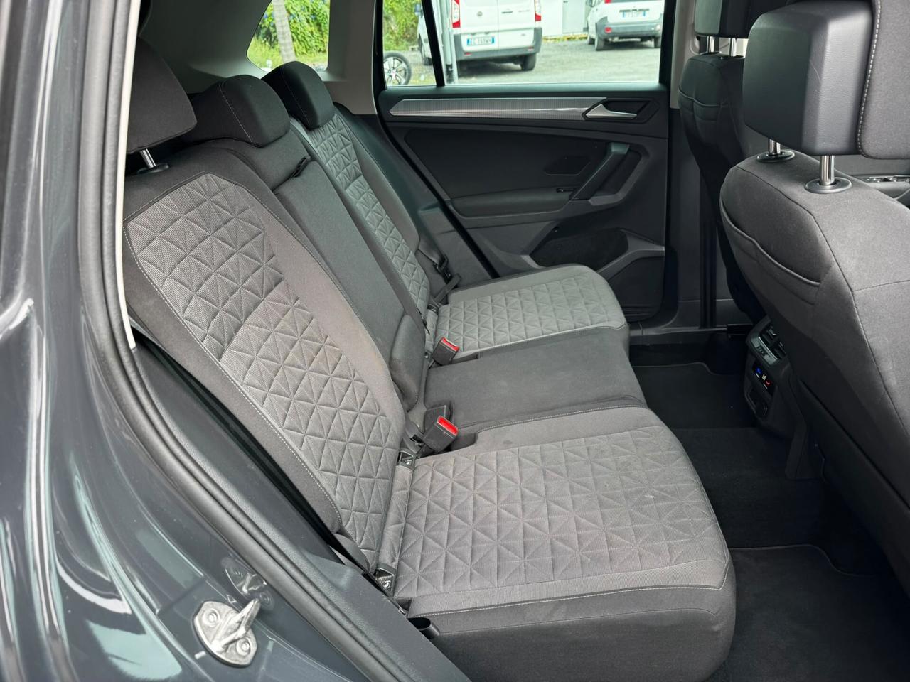 Volkswagen Tiguan 2.0 TDI 150 CV SCR DSG Elegance