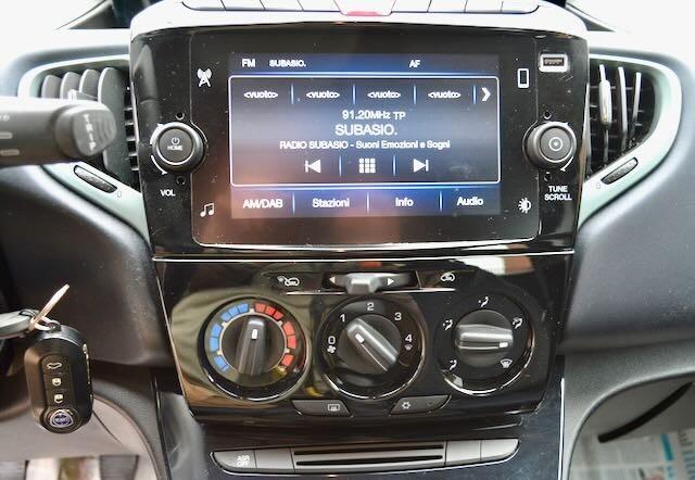 Lancia Ypsilon 1.0 FireFly 5 porte S&S Hybrid Gold