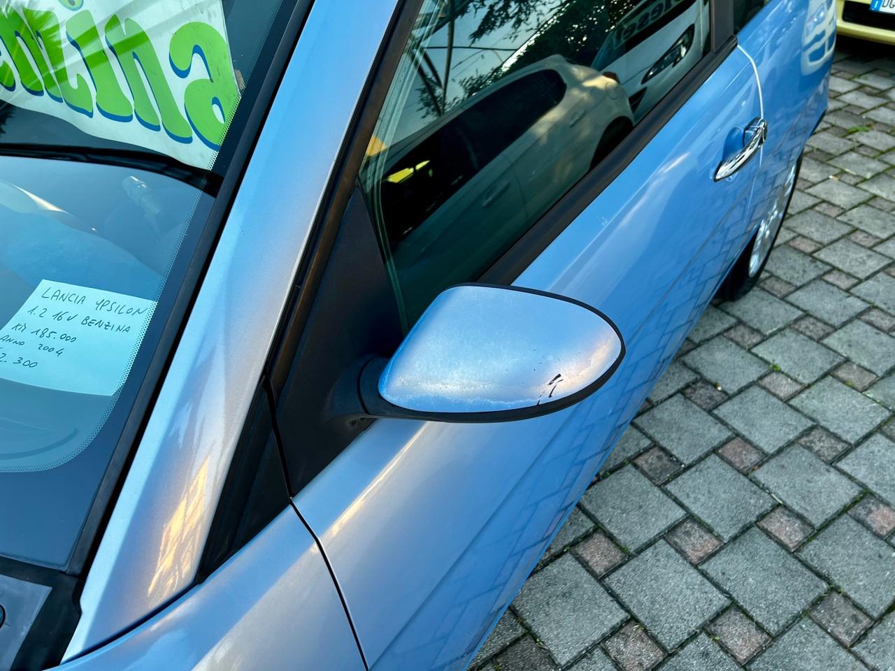 Lancia Ypsilon 1.2 16V Argento