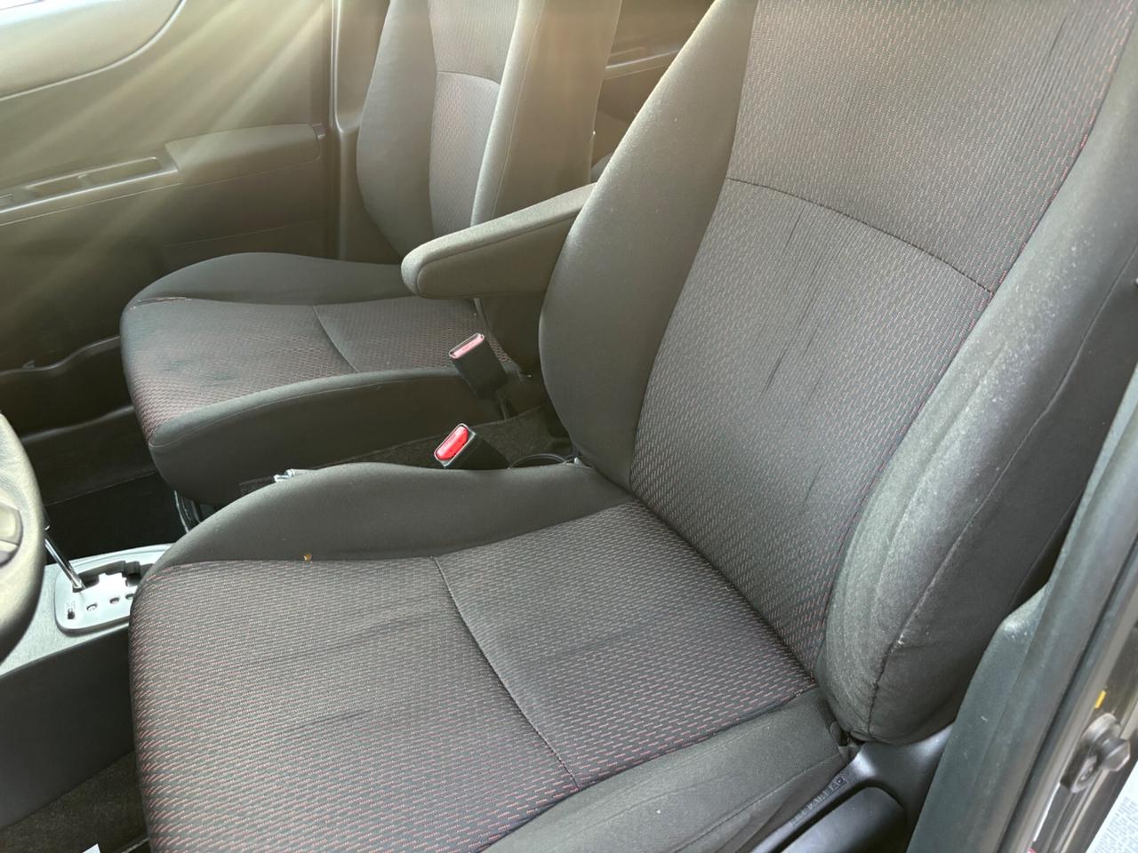 Toyota Yaris 1.3 5 porte Lounge AUTOMATICA