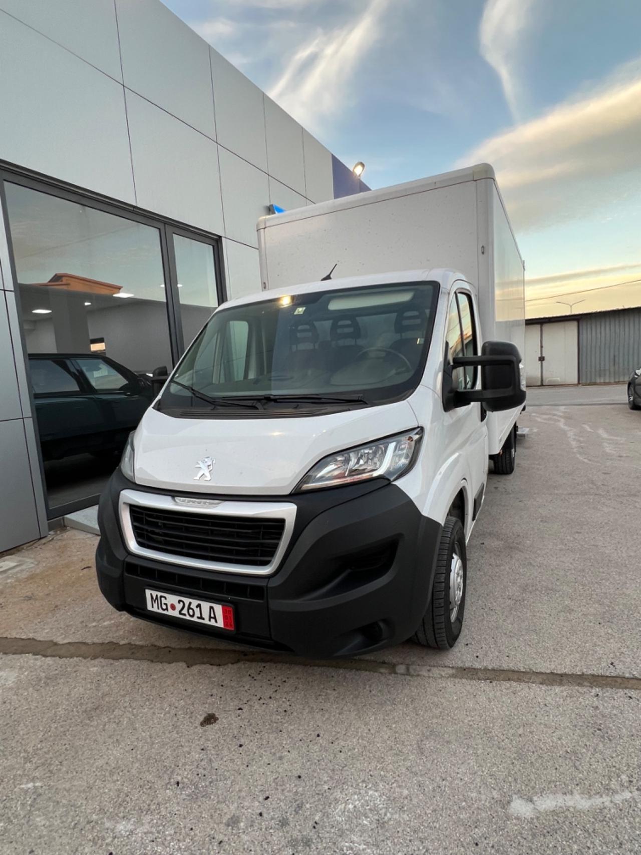 Peugeot Boxer 2.2 bluehdi sponda idraulica- anno 2022-km50.000- prezzo €39.900ic