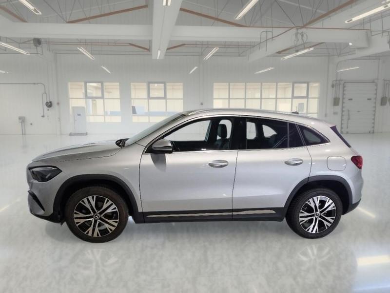 MERCEDES-BENZ GLA 200 D AUTO PROG ADVANCED CROSSOVER
