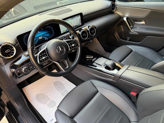 MERCEDES-BENZ A 200 d Auto Sport Night Edition KmCertif.