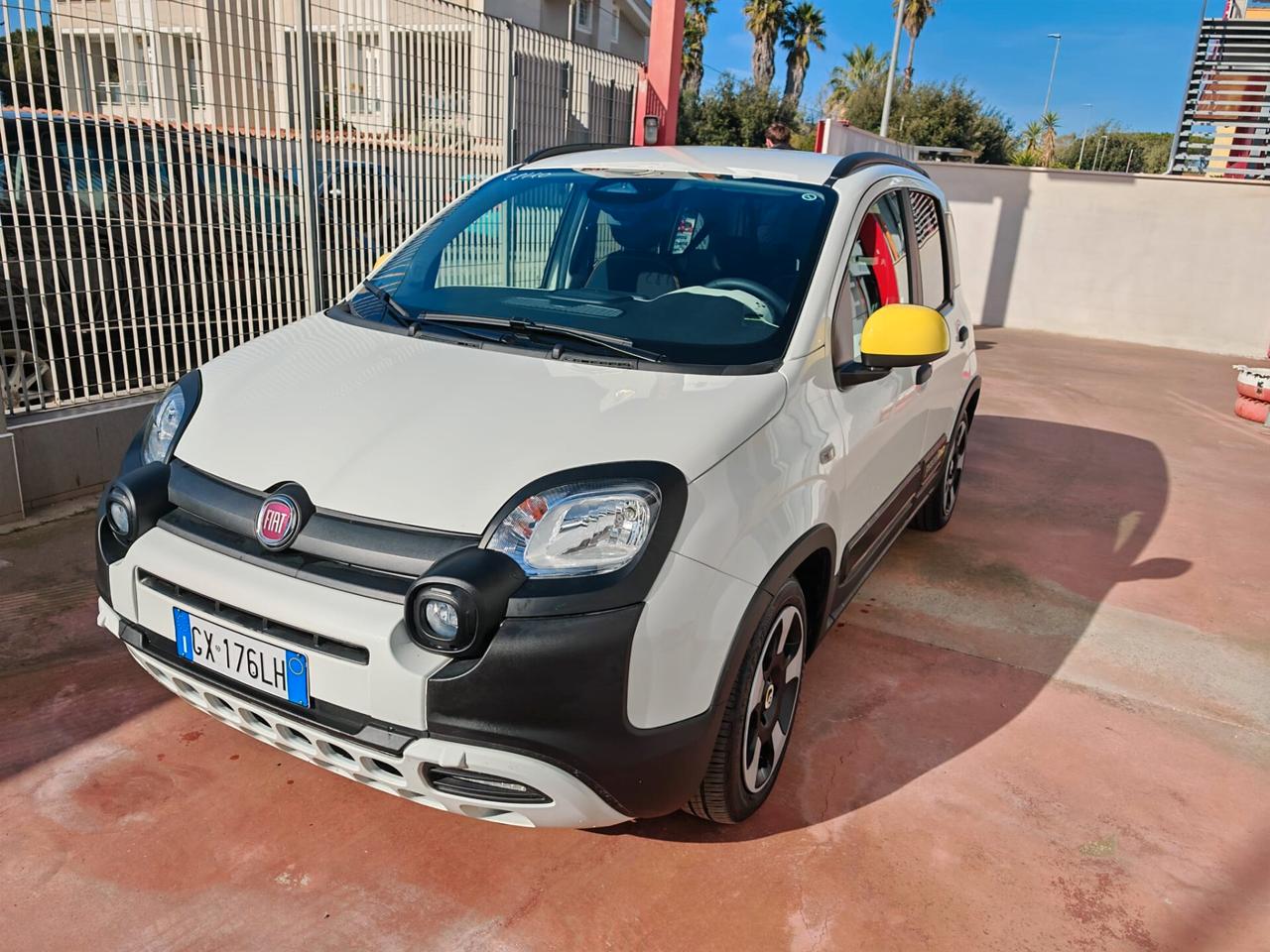 Fiat Panda 1.0 FireFly S&S Hybrid Pandina