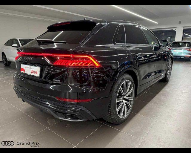 AUDI Q8 45 TDI quattro tiptronic Sport