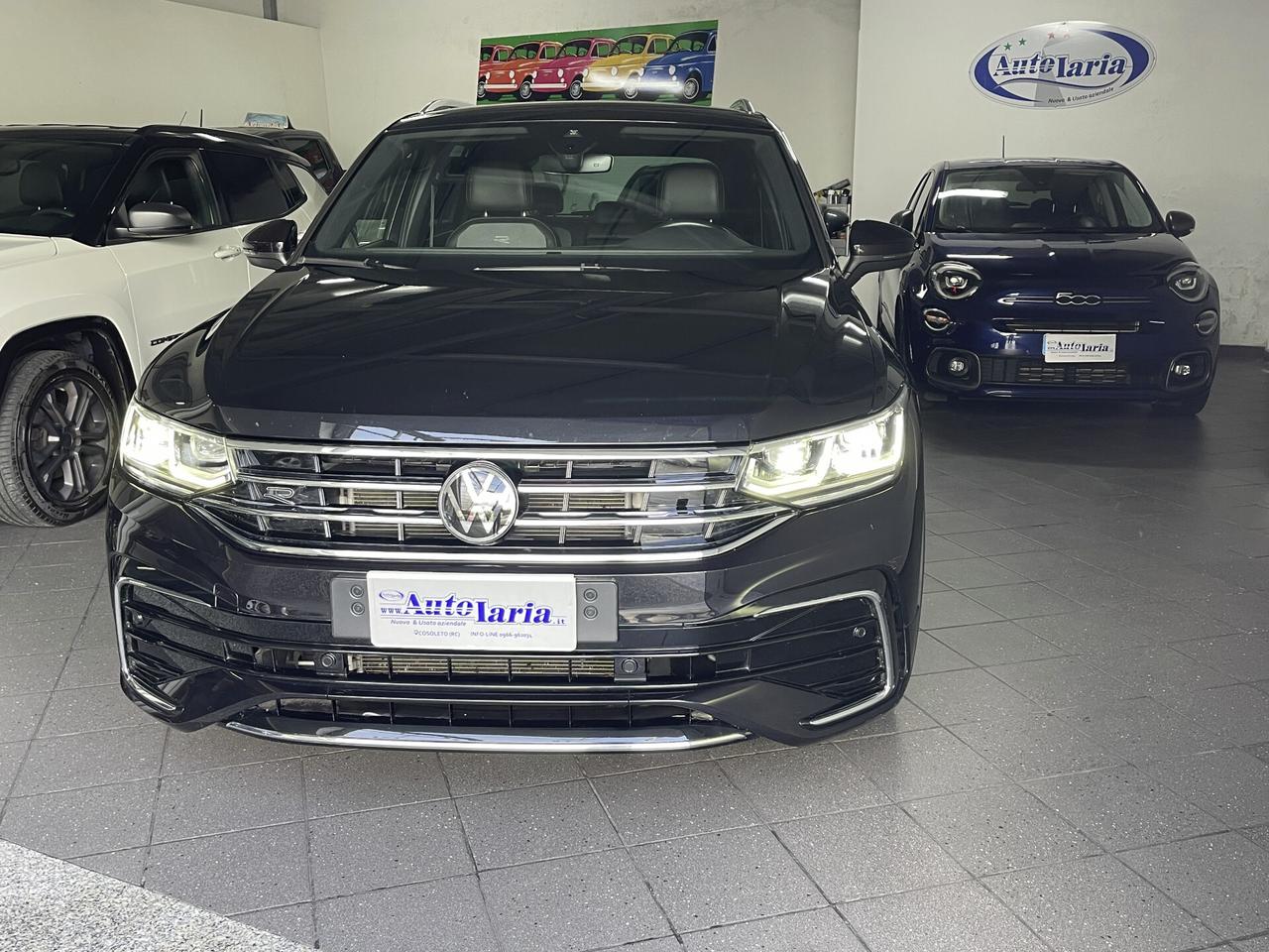 Volkswagen Tiguan 2.0 TDI 150 CV SCR DSG R-Line Fari IQ.LIGHT LED MATRIX--Digital Cockpit Pro 10,25", Navi