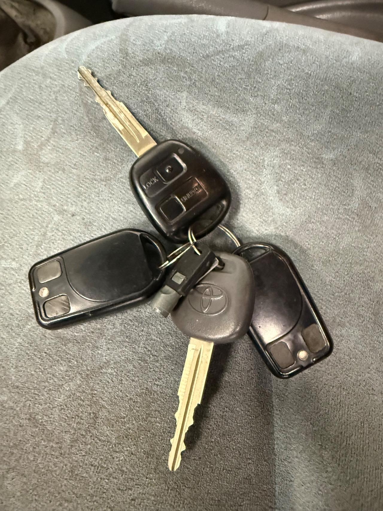 Toyota Yaris 1.0i 16V cat 3 porte