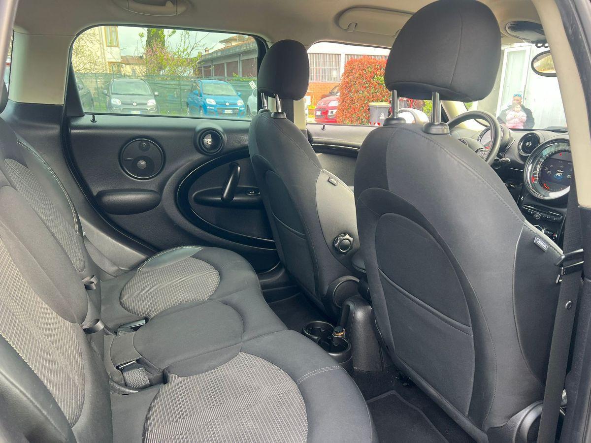 MINI - Countryman - One D