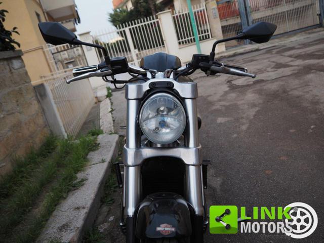 HARLEY-DAVIDSON 1130 V-ROD - VRSCR Street Rod