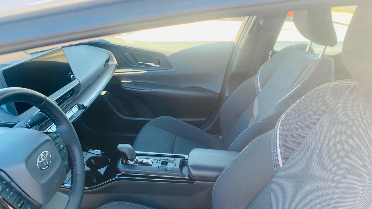 Toyota Prius 2.0 Plug-in Hybrid Lounge