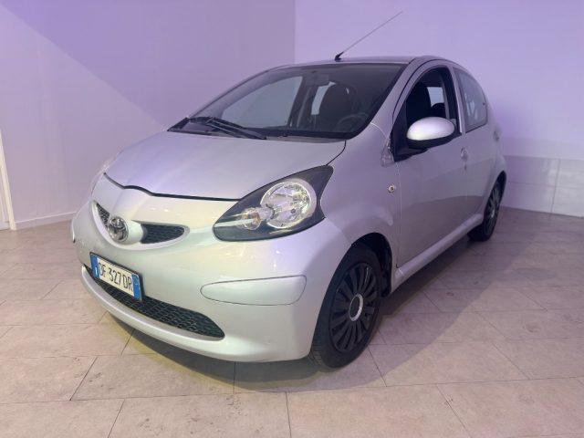 TOYOTA Aygo 1.0 12V VVT-i 5 porte Sol