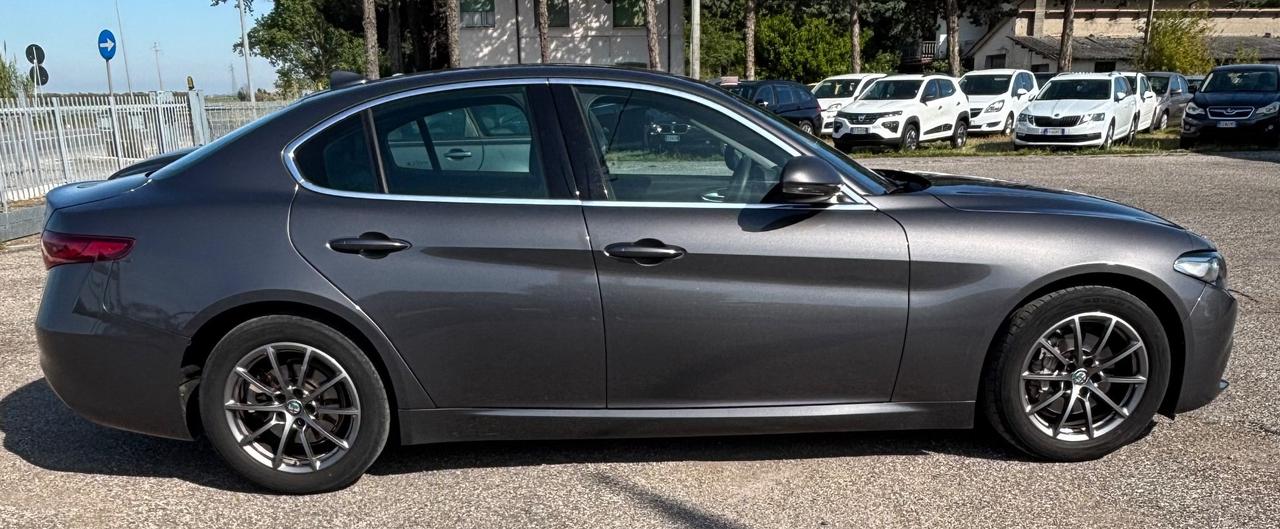 Alfa Romeo Giulia 2.2 Turbodiesel 136 CV AT8 Business