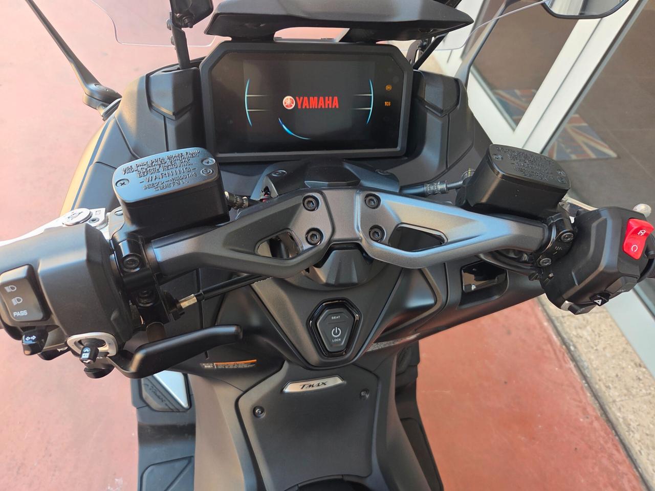 Yamaha T Max 560