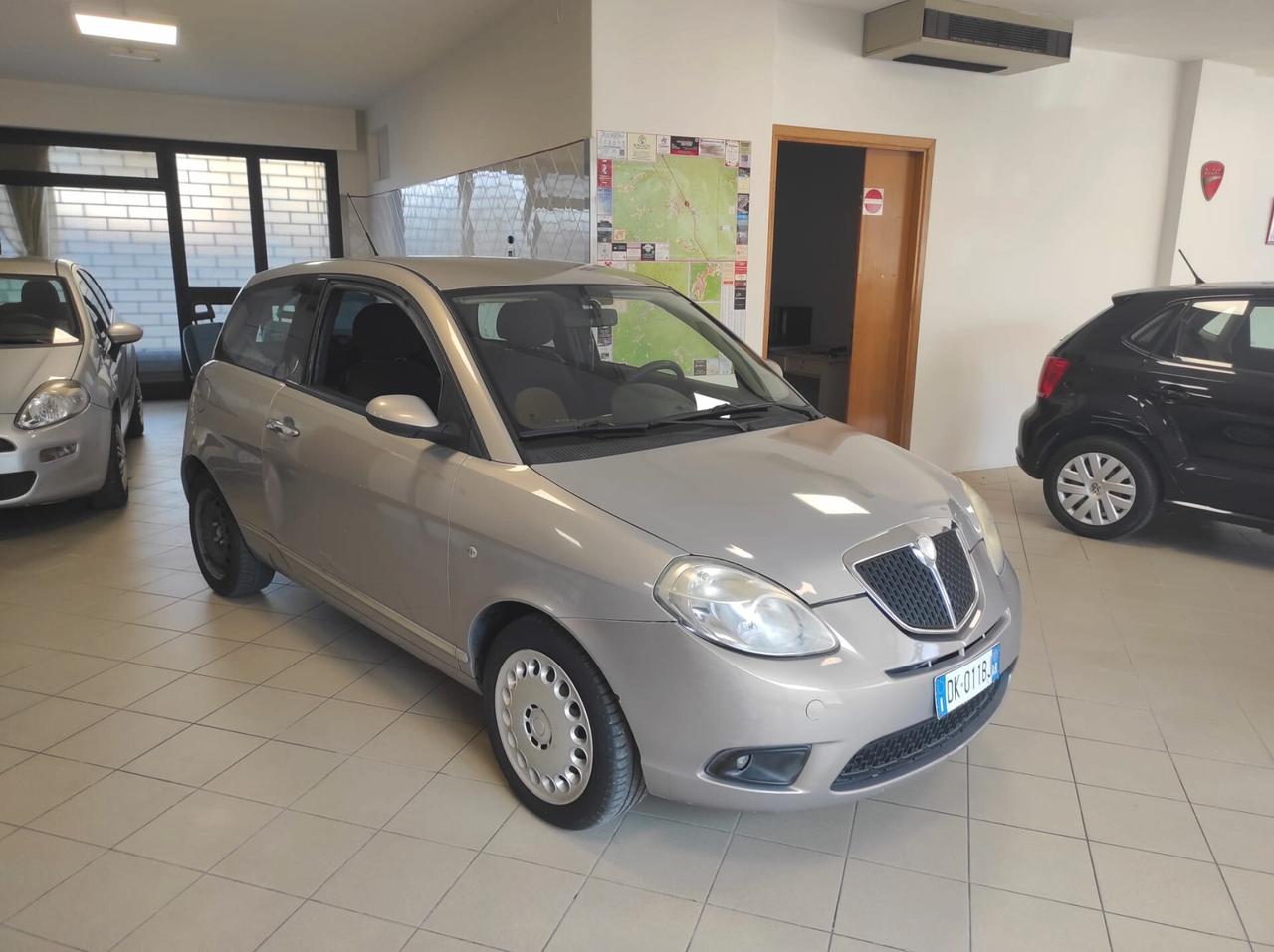Lancia Ypsilon 1.2 Oro Giallo