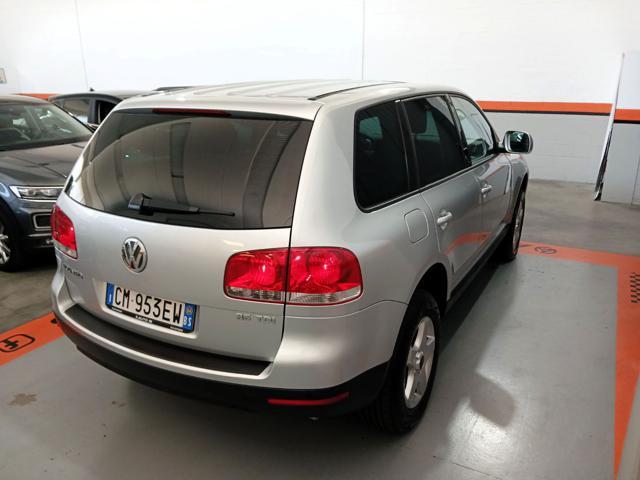VOLKSWAGEN Touareg 2.5 R5 TDI