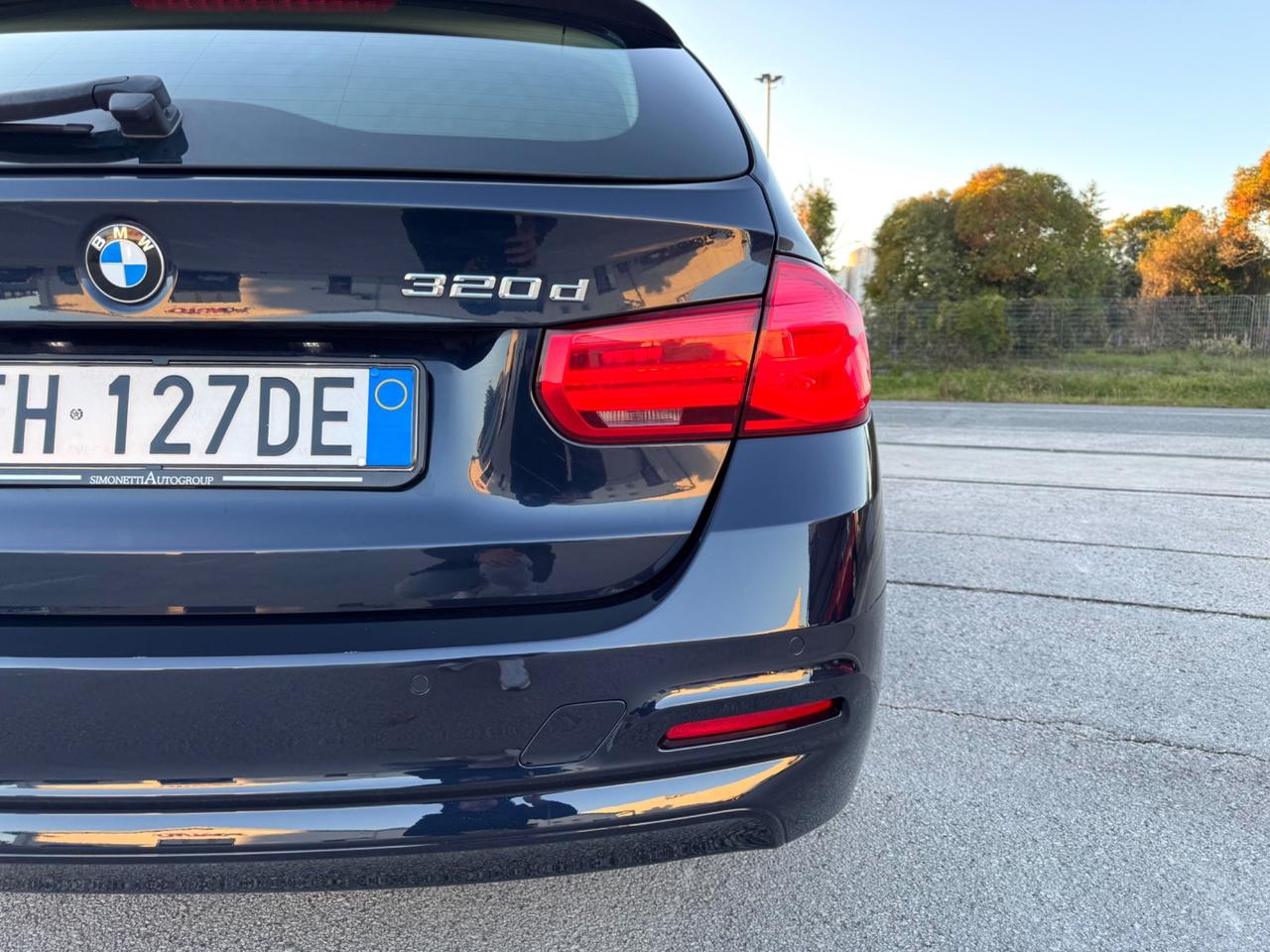 BMW 320d Automatic Touring XDRIVE - Navi 17