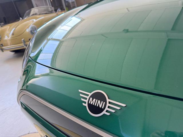MINI Cooper E Cooper E Favoured BRITISH RACIG GREEN