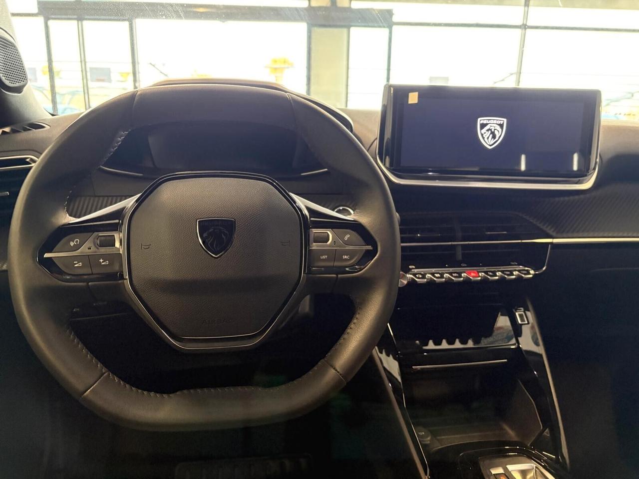 Peugeot 2008 ALLURE motore elettrico 156 CV 5 porte SPOTICAR