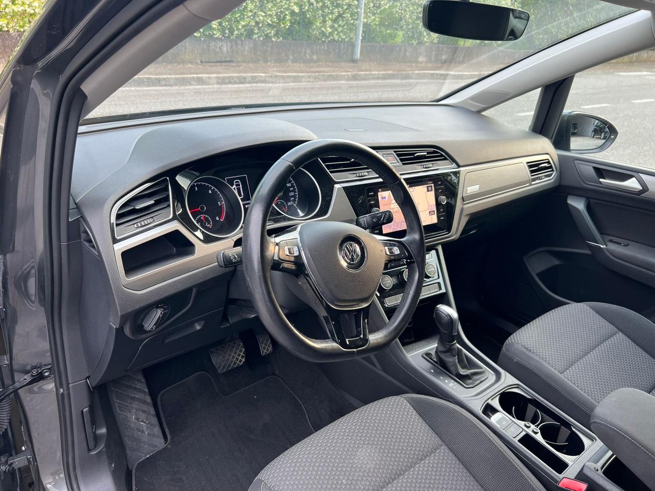 Volkswagen Touran 2.0 TDI 150 CV SCR DSG Business BlueMotion Technology