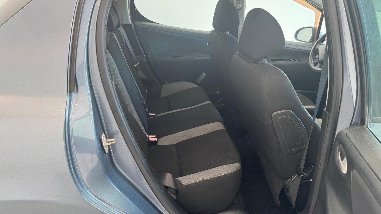 Peugeot 207 1.4 hdi XT