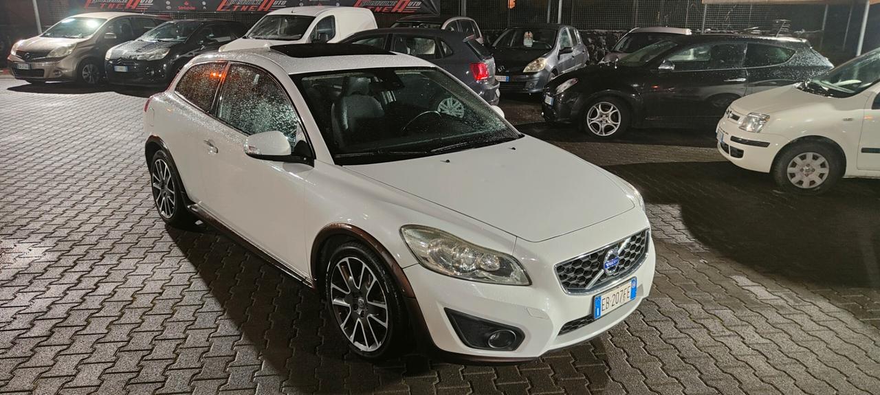 Volvo C30 D2 R-Design 1.6 diesel