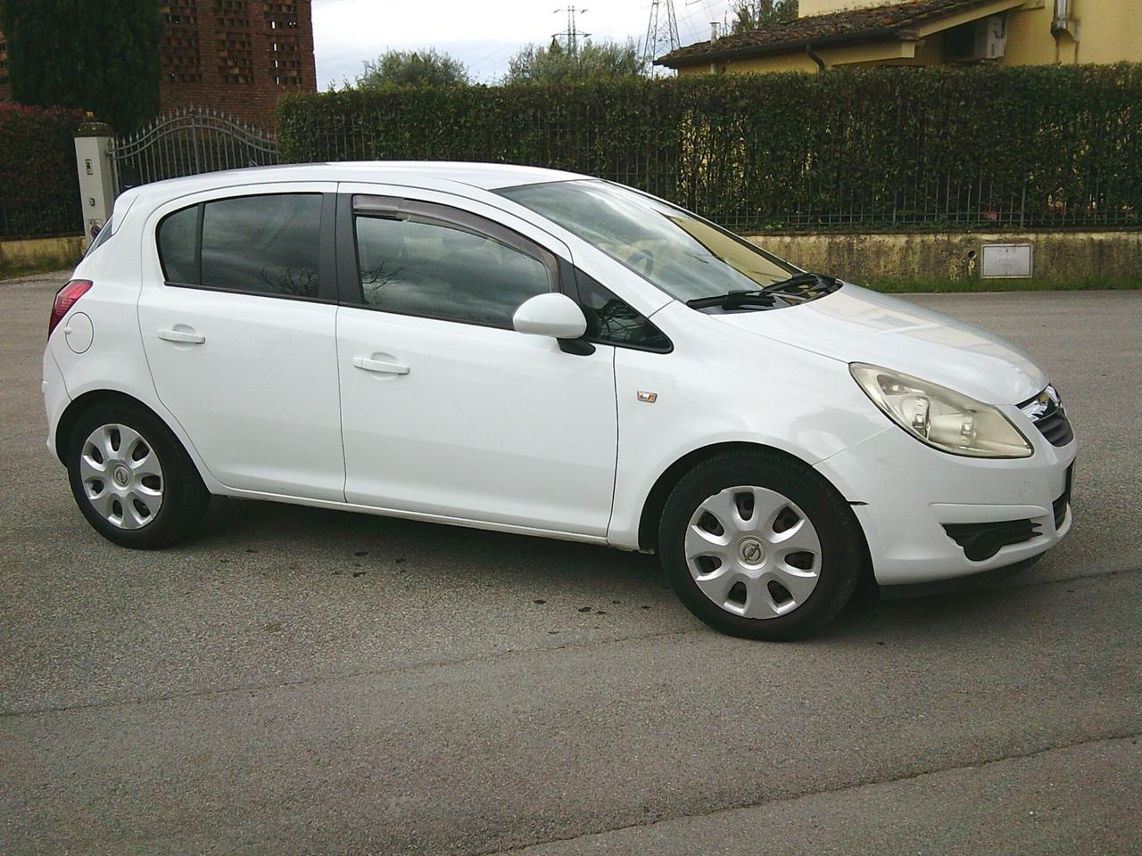 Opel Corsa 1.2 5 porte