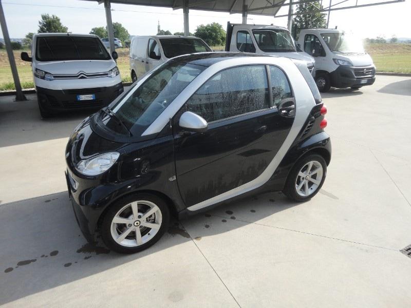 SMART fortwo 2ª serie fortwo 1000 52 kW coupé...