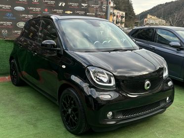 Smart ForFour 1.0 71 CV Total Black Cabrio