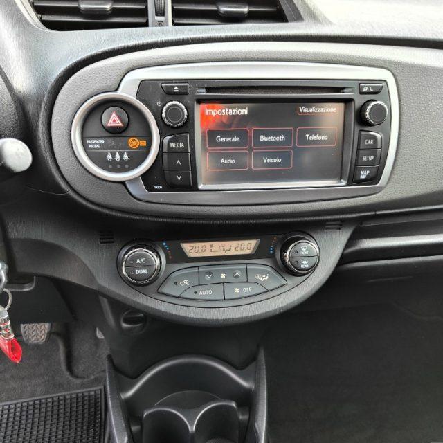 TOYOTA Yaris 1.3 Lounge