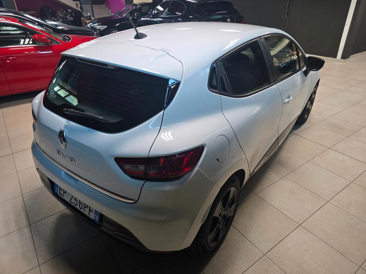 Renault Clio 1.2 75CV 5 porte Wave