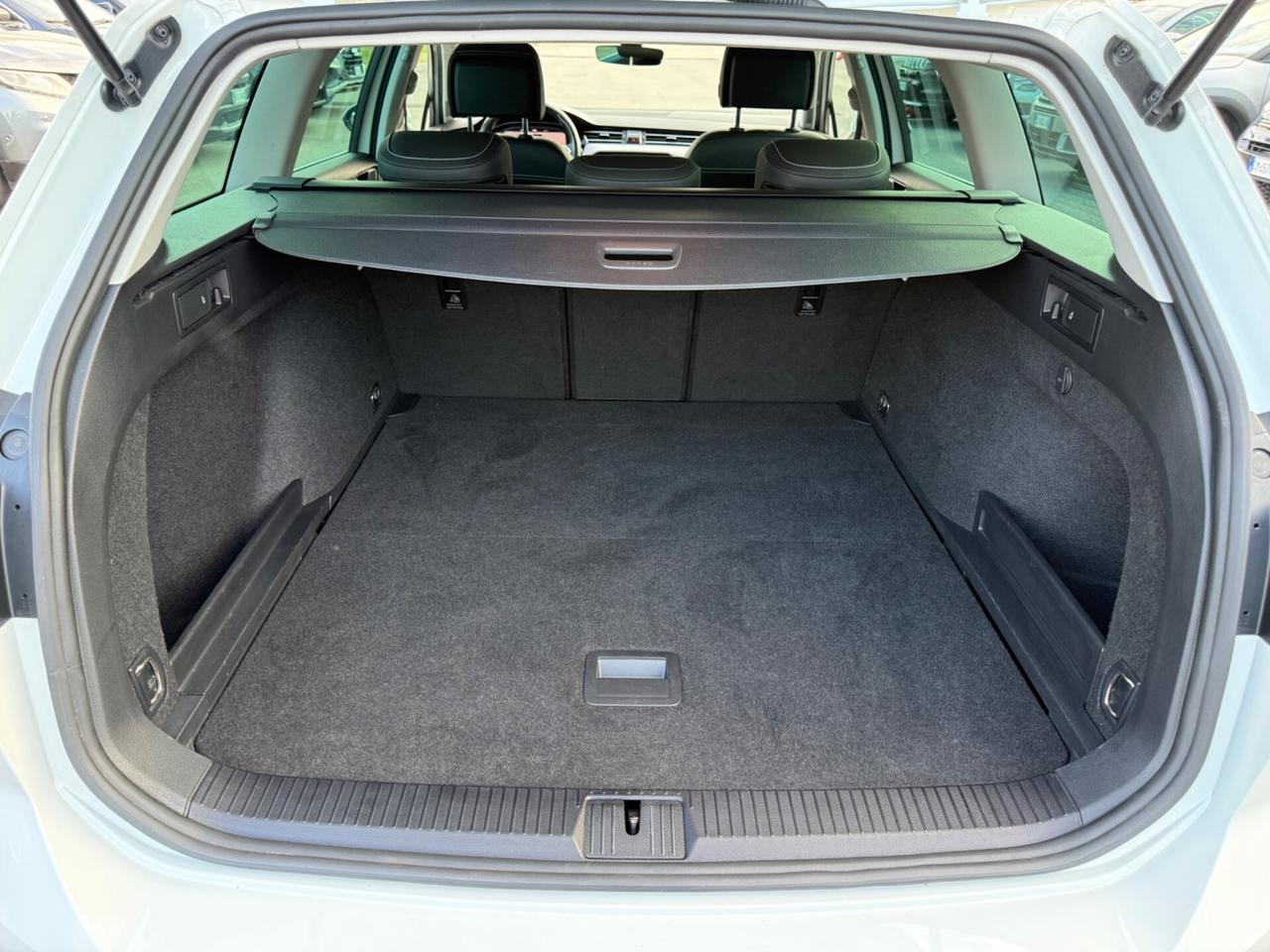 Volkswagen Passat Variant 2.0 TDI SCR 200 CV DSG Executive