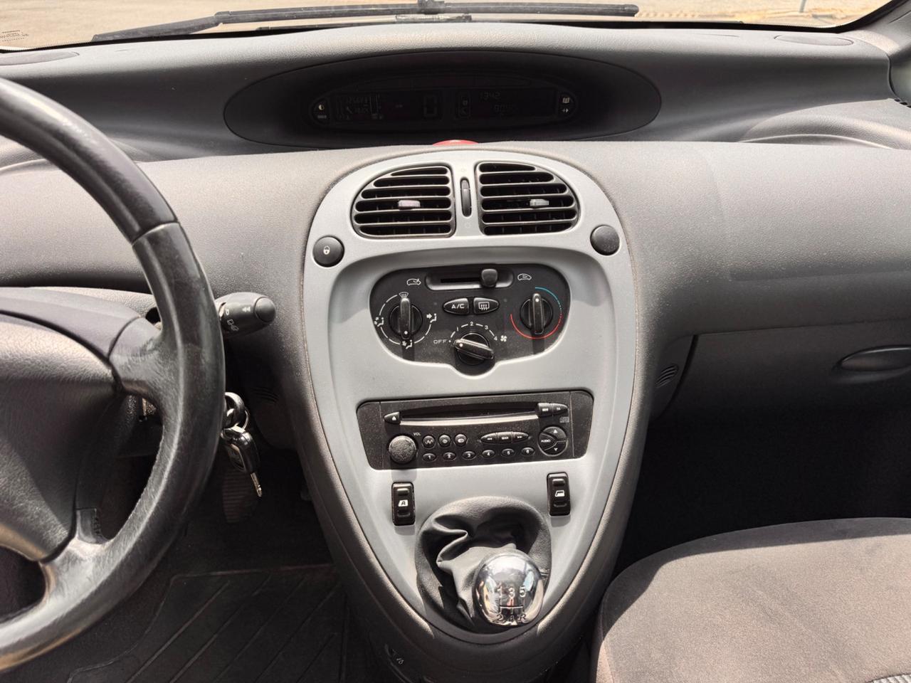 Citroen Xsara Picasso 1.6 16V Elegance 109cv 5p