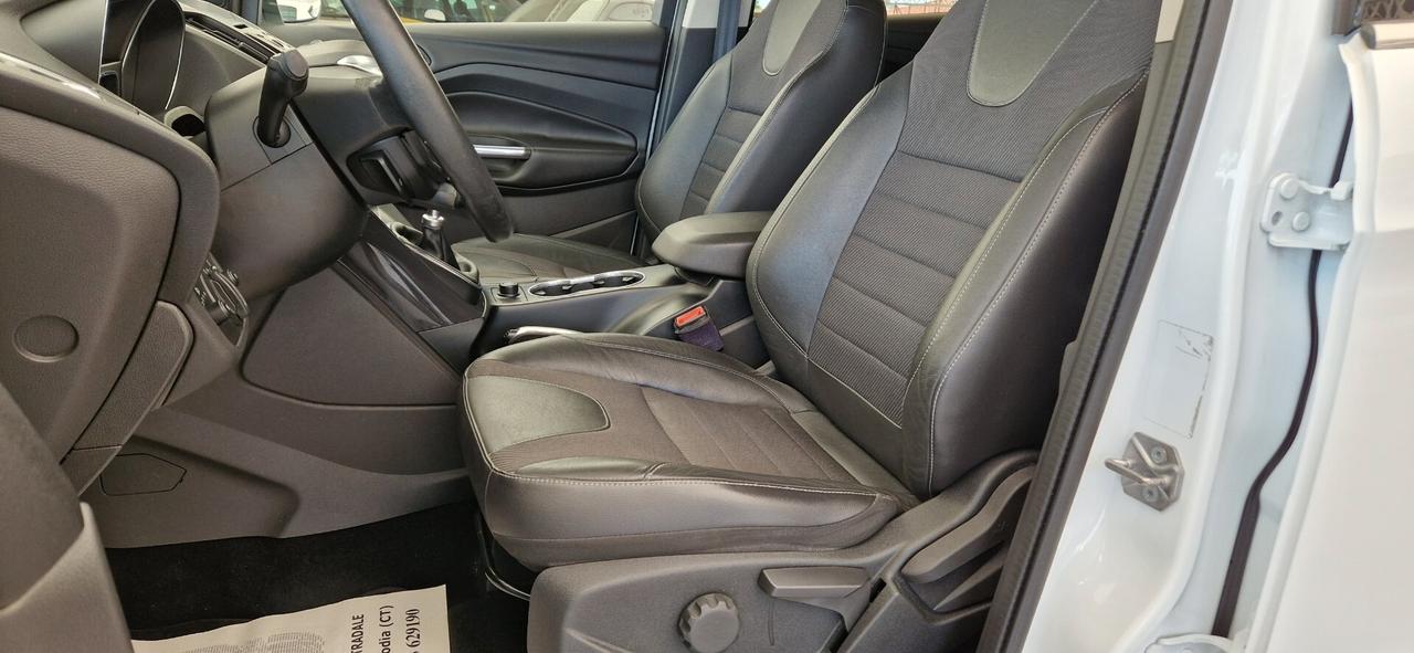 Ford Kuga 2.0 TDCi 140cv 4WD Titanium