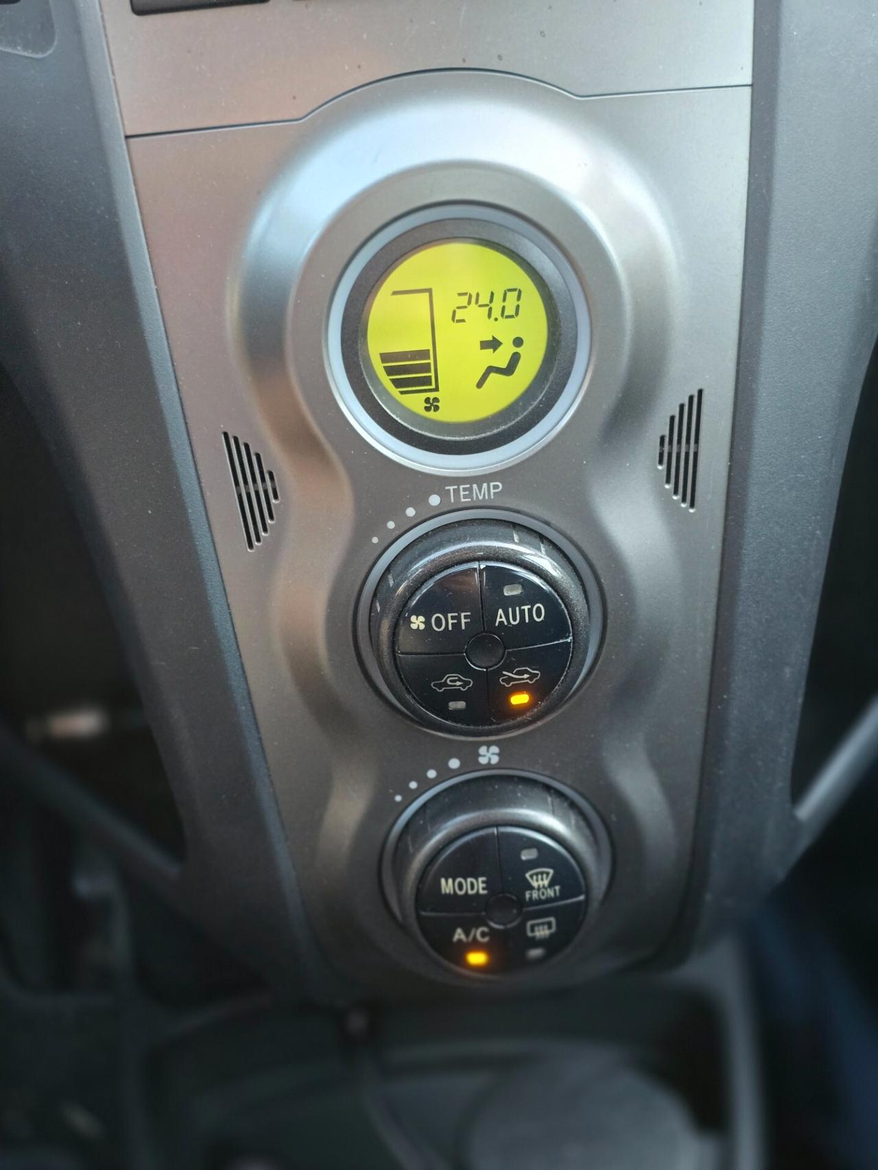 Toyota Yaris 1.33 101cv sol 5p