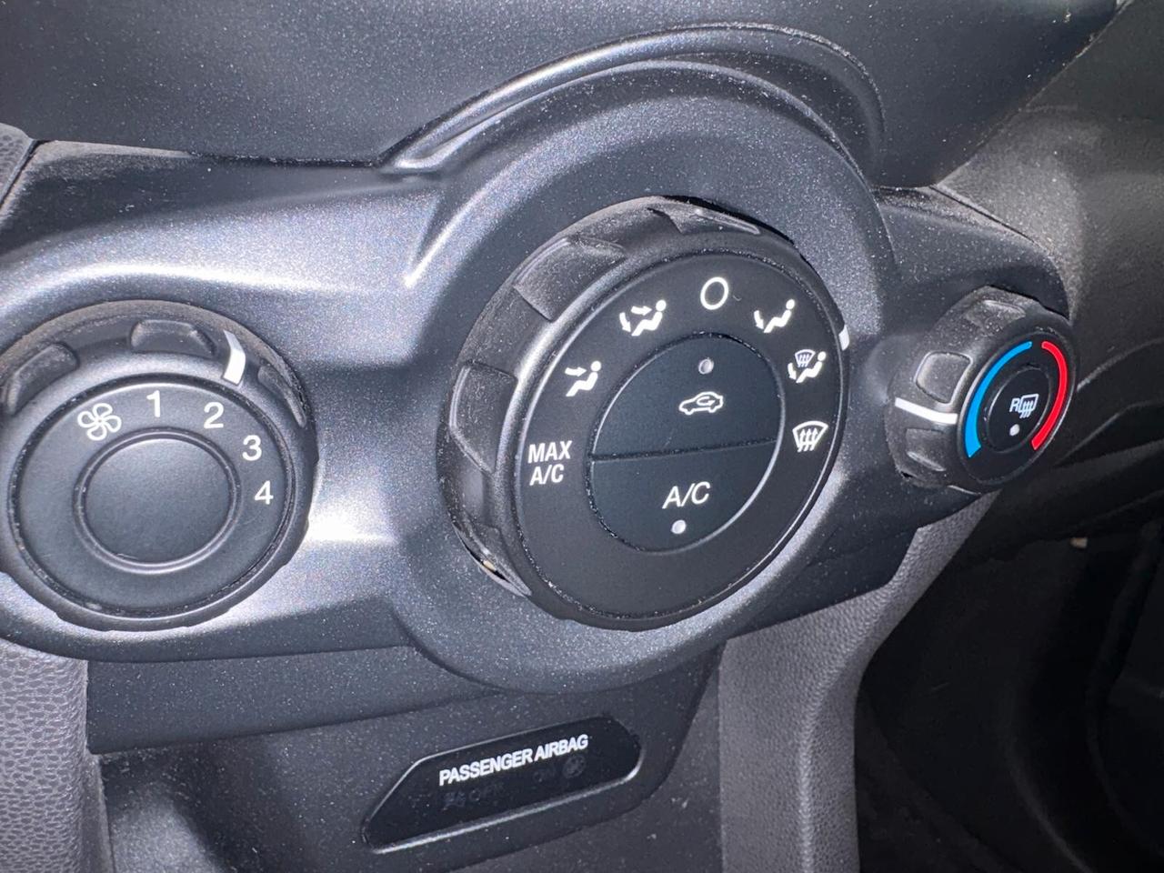 Ford EcoSport PLUS 1.5 TDCi 95 CV mt UNICO PR.