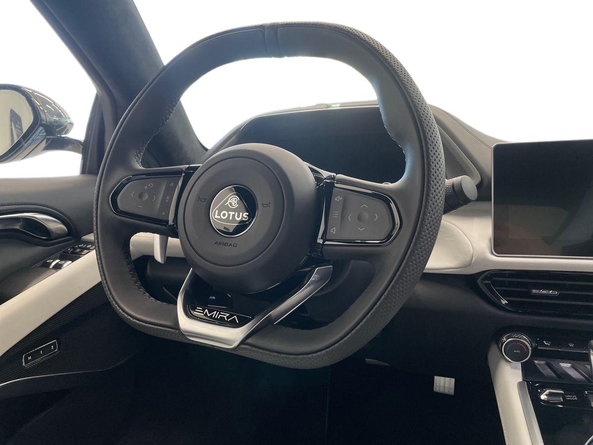 LOTUS EMIRA V6