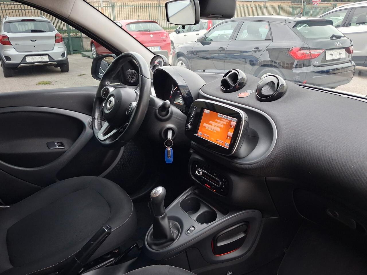 Smart ForFour FOR FOUR 1.0 71 C.V. NAVIGATORE FARI LED CAPPOTTA ELETTRICA GARANZIA 12 MESI CERTIFICATA