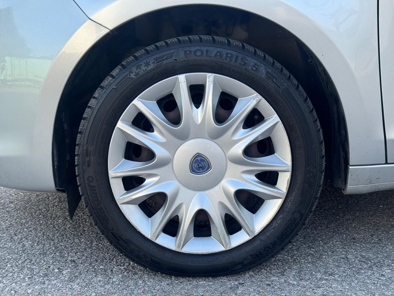 Lancia Ypsilon 1.2 Benzina 69 CV 5 p NEOPATENTATI