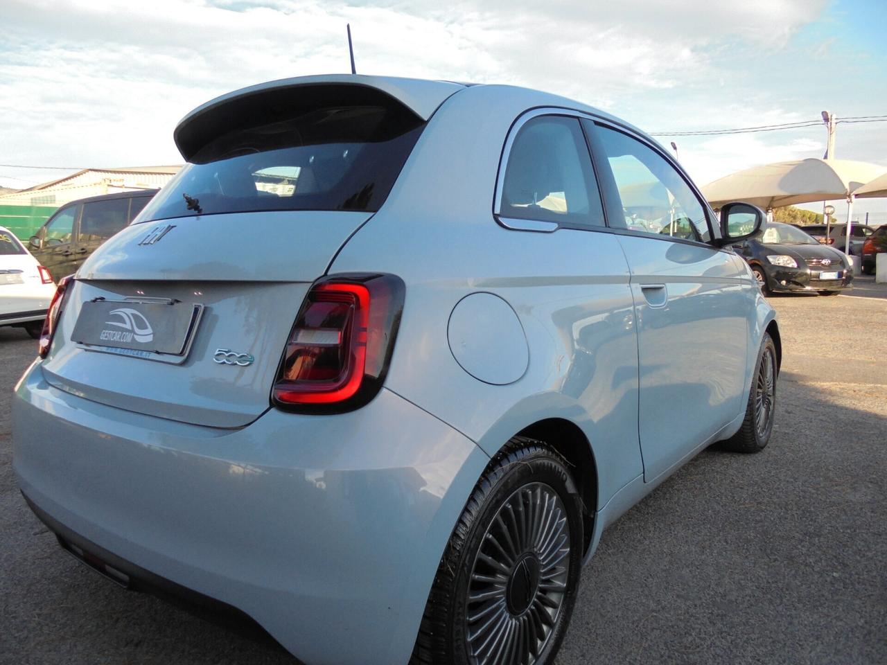 Fiat 500 500e Berlina 42 kWh Icon