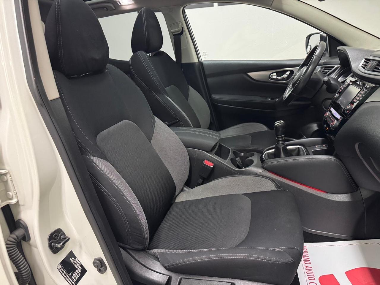 Nissan Qashqai 1.5 dCi N-Connecta/tetto/navi/bianco perla