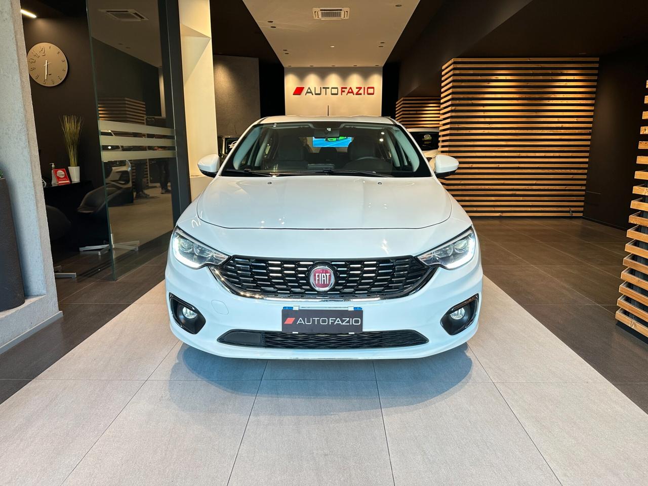 Fiat Tipo 1.6 Mjt S&S 5 porte Easy Business