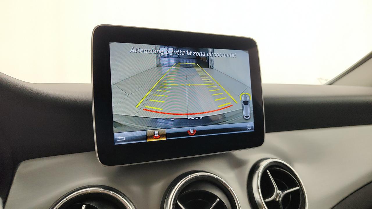 Mercedes-Benz CLA Shooting Brake 200 d Premium 4matic auto FL