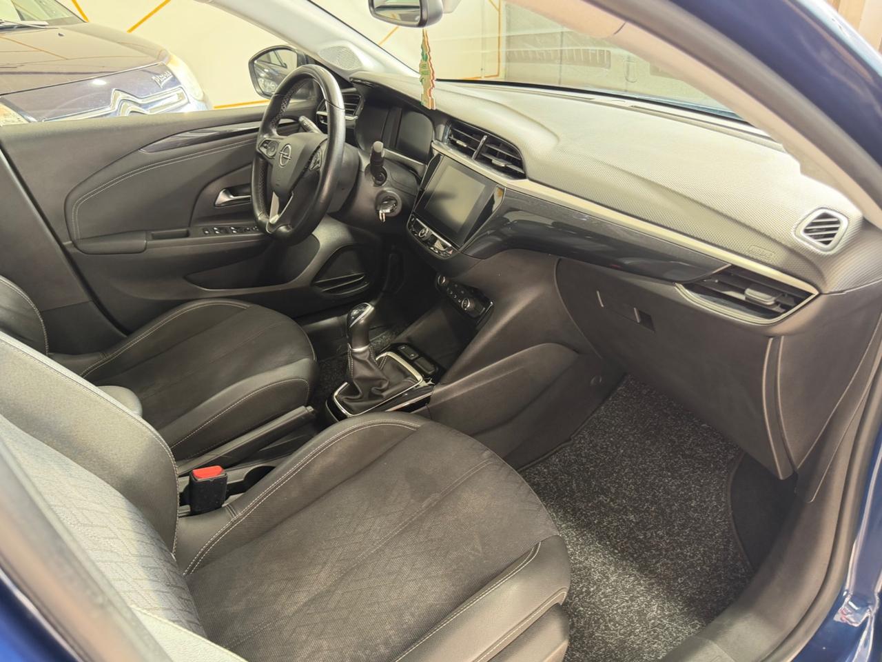 Opel Corsa 1.2 Elegance