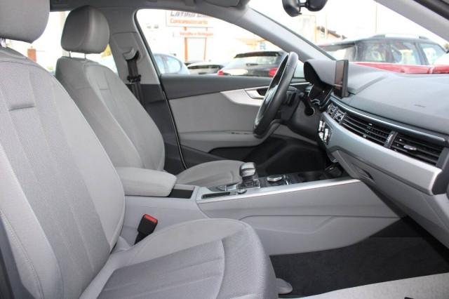 Audi A4 Avant 35 2.0 tdi Business 150cv s-tronic Con NAVIGATORE