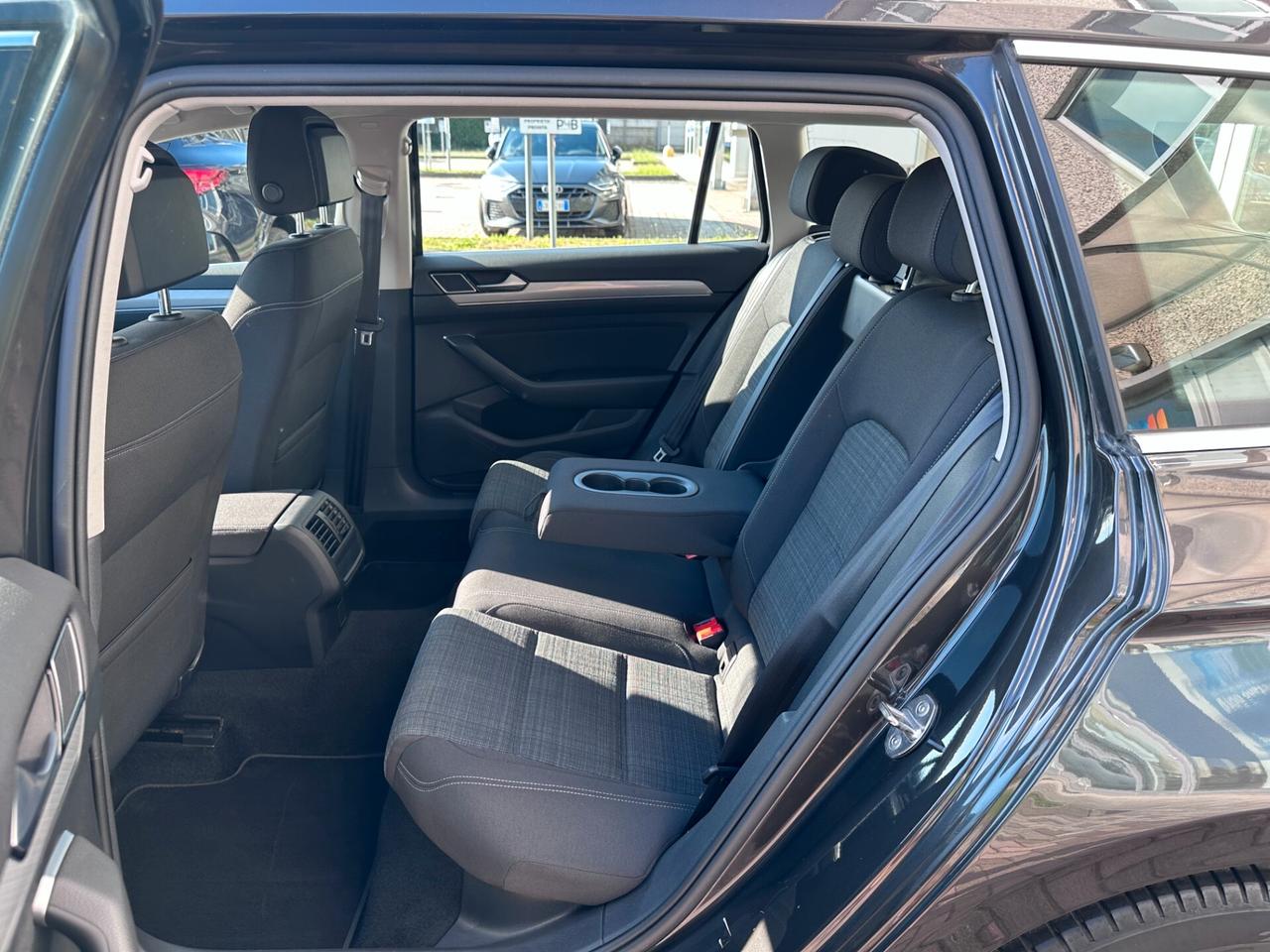 VW PASSAT SW 2.0TDI 150CV DSG EURO6D FARI FULL LED! NAVIGATORE