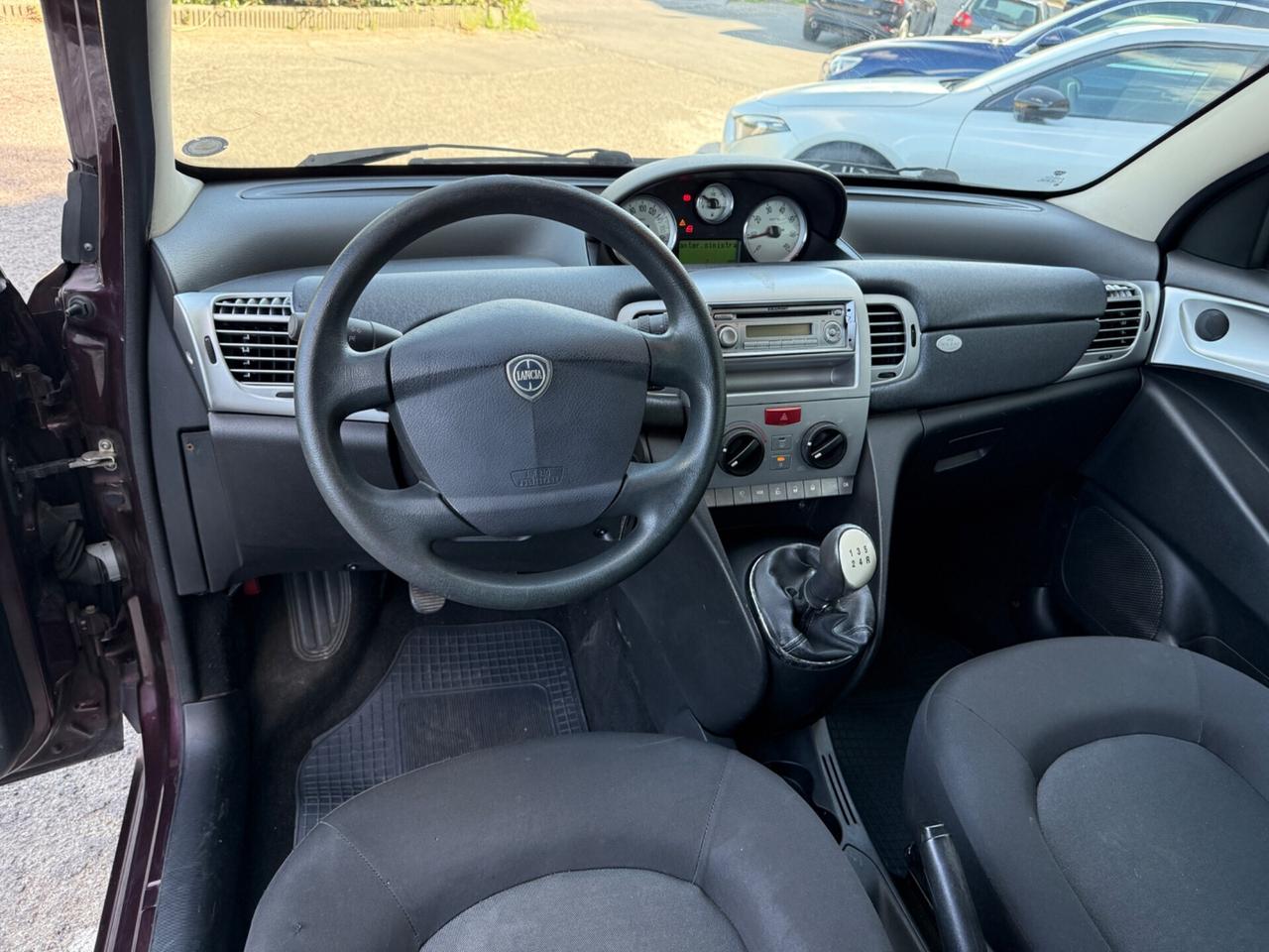 Lancia Ypsilon 1.3 MJT 75 CV MOTORE NUOVO!